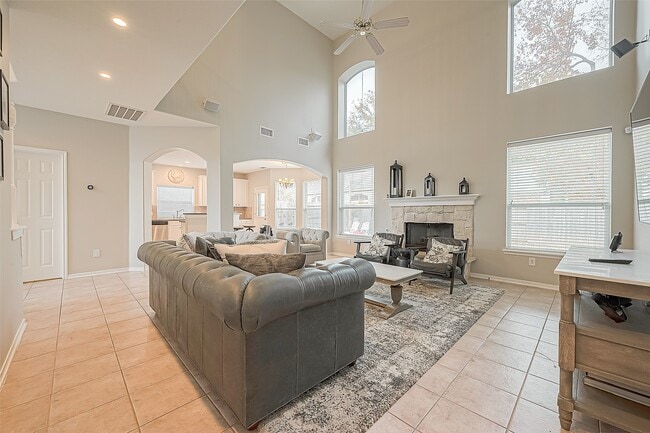 Building Photo - 4202 Stone Oak Ct