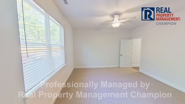 Building Photo - Newly Constructed Luxury Townhomes in Porters Neck