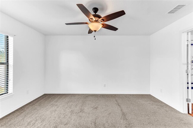 Building Photo - 661 Swallowtail Dr