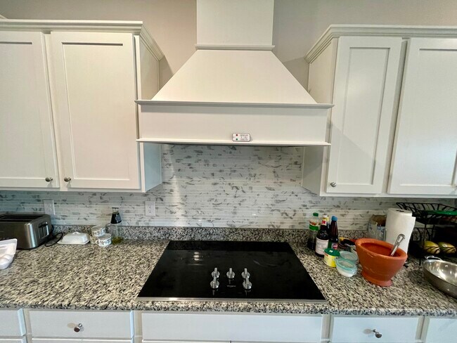 Building Photo - 3533 Sailfish Dr