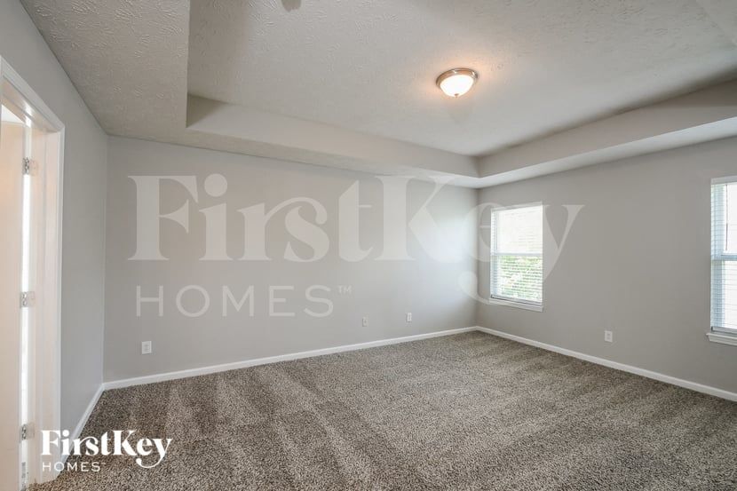 Building Photo - 6240 Eagle Lake Dr