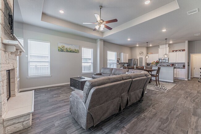 Building Photo - 810 Earp Dr