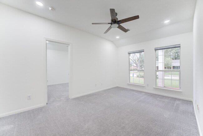 Building Photo - 7906 Del Monte Dr