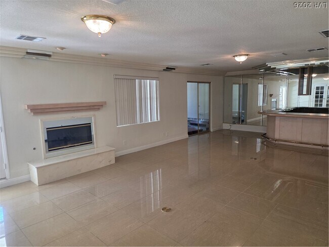 Building Photo - 3013 W Oakey Blvd