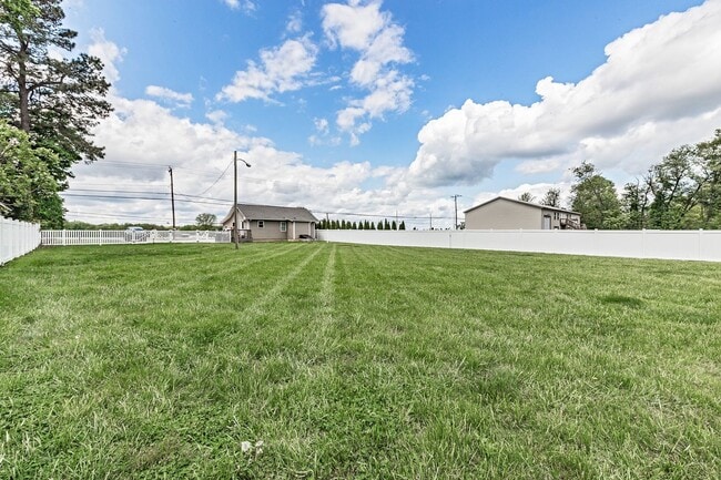 Building Photo - 3 bedroom, 1 bath ranch home in Middletown