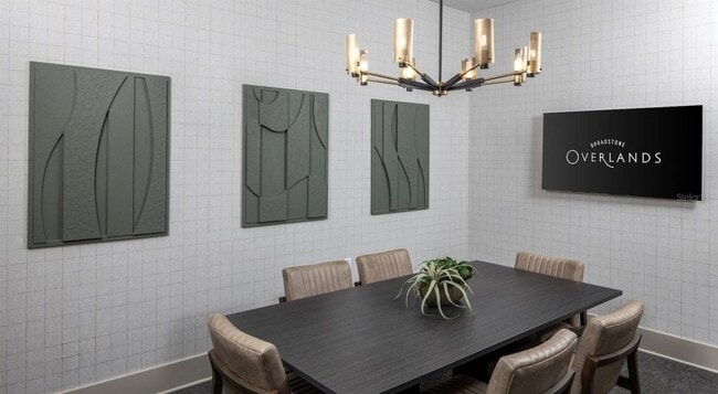 Building Photo - 5000 Collina Ter