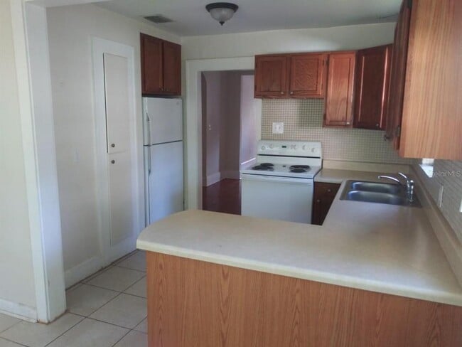 Building Photo - 1182 8th St N