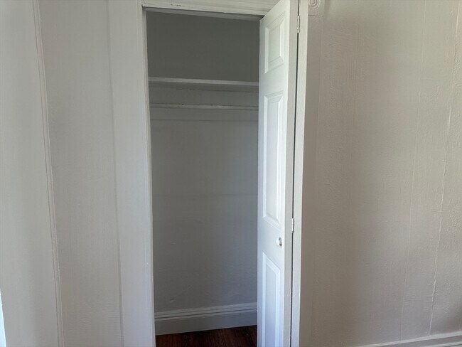 Building Photo - 14 Hooper St