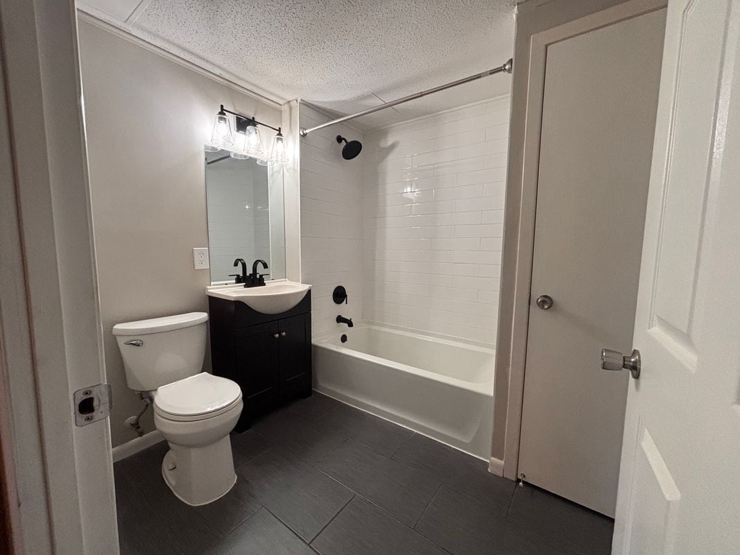 Building Photo - 39471 Jefferson Ave