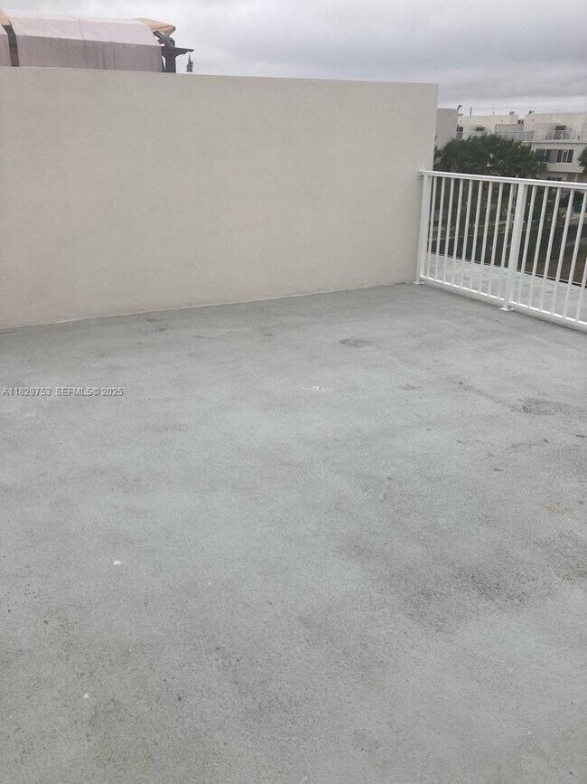 Building Photo - 25767 SW 144th Ave