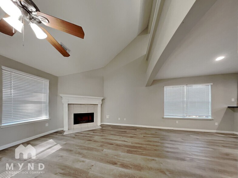 Building Photo - 7606 Bronze Trail Dr