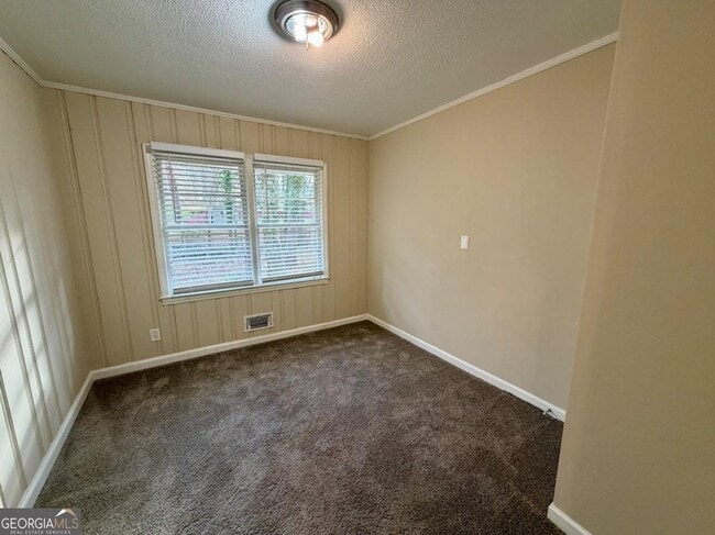 Building Photo - 3006 Remington St