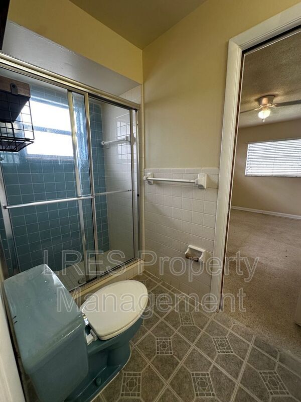 Building Photo - 2719 Merrie Oaks Rd
