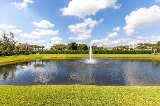 Building Photo - 2917 Olivia Ave