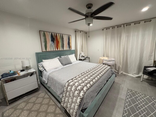 Building Photo - 7119 SW 105th Ct