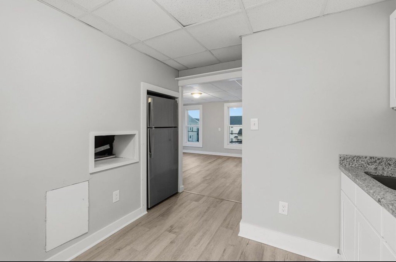 Building Photo - 255 Rodman St