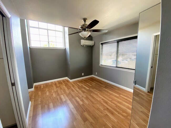 Building Photo - 341YOS