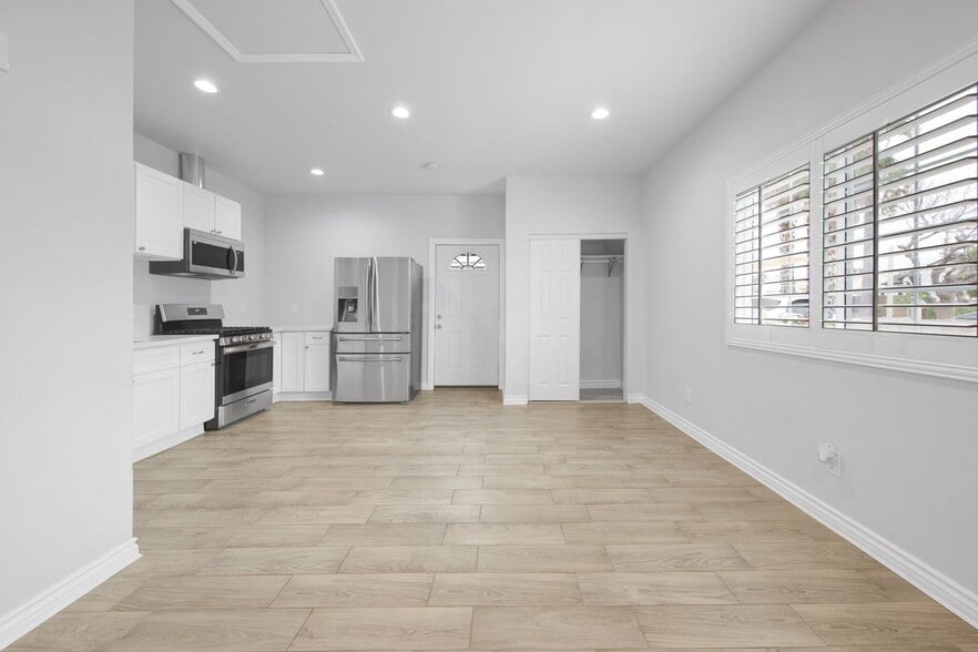 Building Photo - 8459 O'Melveny Ave