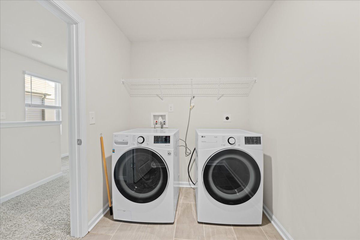 Building Photo - 149 Wilbur Lake Dr