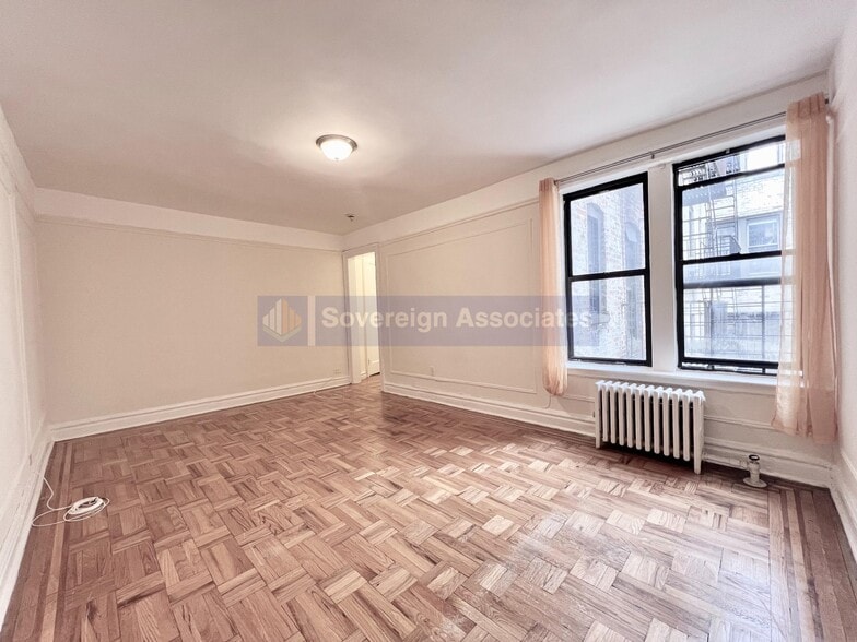 Building Photo - 1803 Riverside Dr