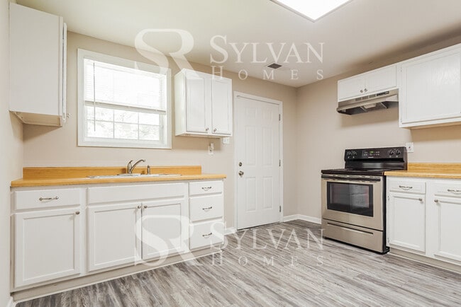 Building Photo - The Lifestyle You Deserve.