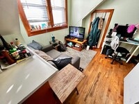 Building Photo - Varsity Management