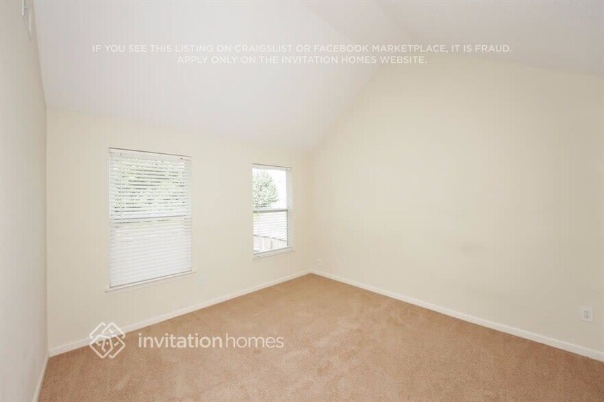 Building Photo - 4838 Bryant Dr
