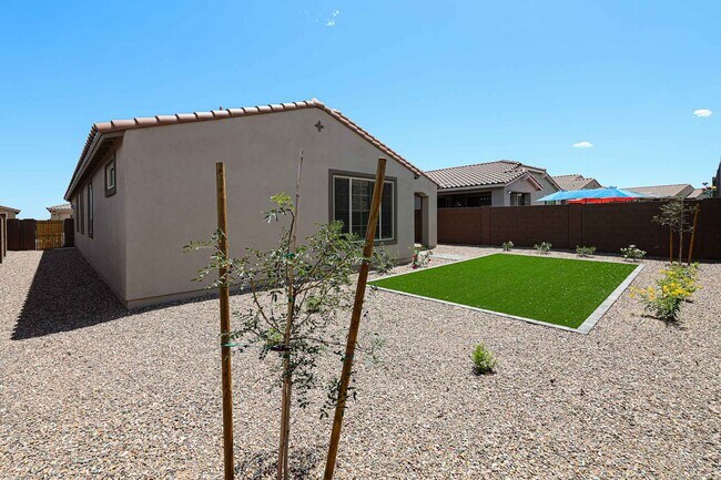 Building Photo - 4 Bedroom + Den in Foothills at Northpointe