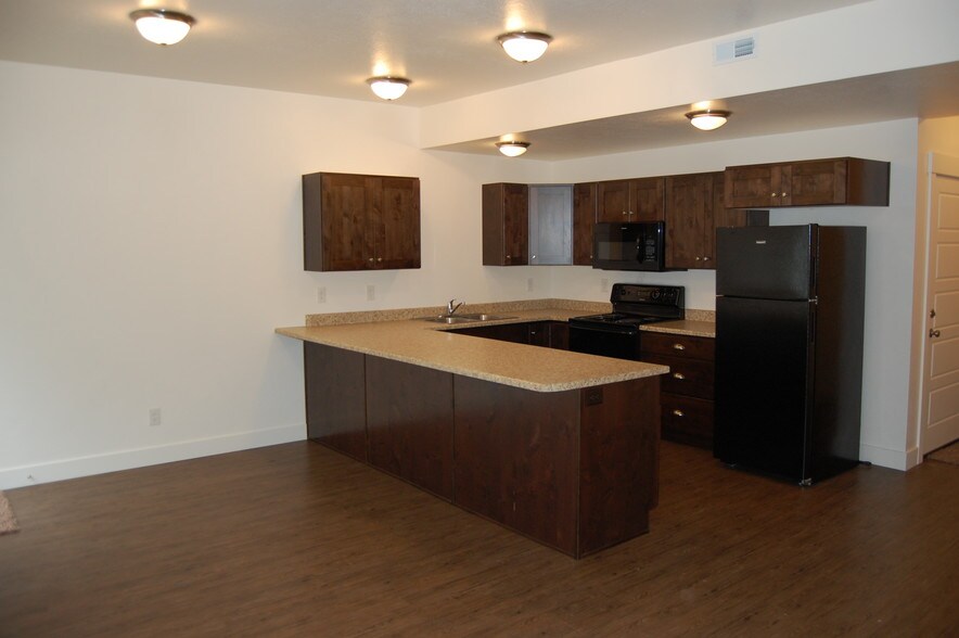 Building Photo - 132 N 100 W