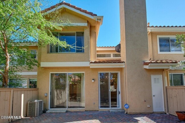 Building Photo - 4827 La Vella Dr