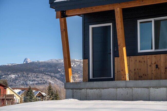 Building Photo - 363 Palisade Trail