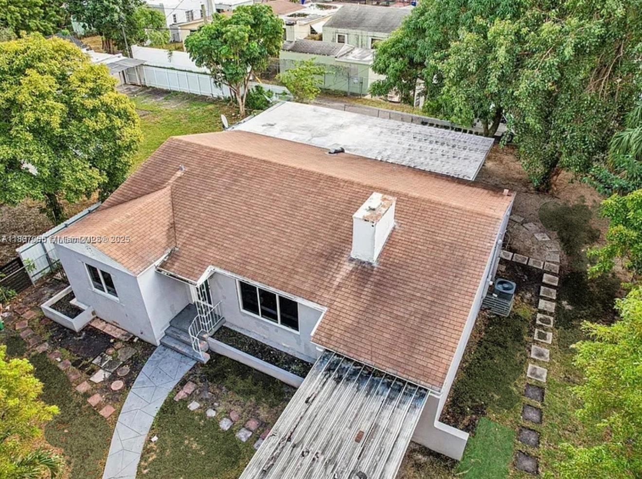 Building Photo - 586 NW 48th St