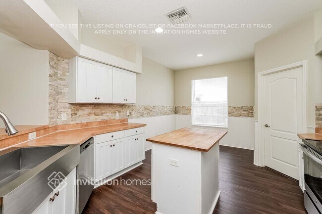 Building Photo - 18931 Quarry Badger Rd