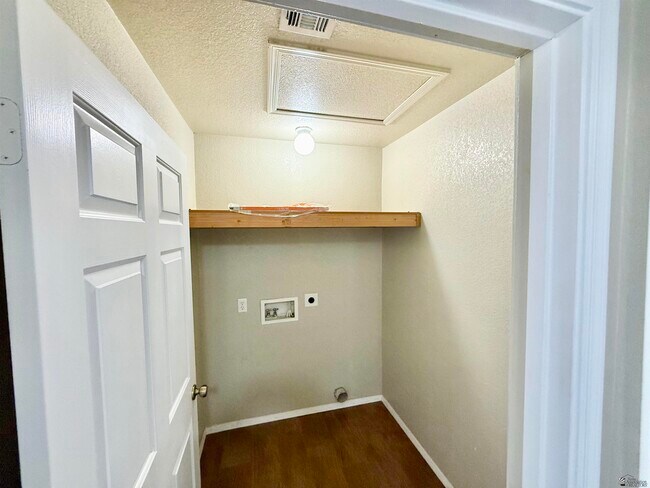 Building Photo - 4452 S Agave Ave