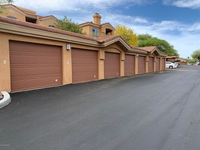 Building Photo - 7050 E Sunrise Dr