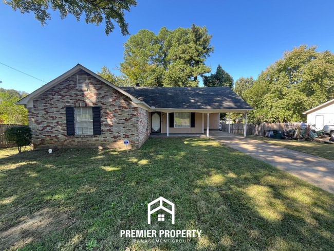 Primary Photo - 3821 Oak Lake Ln