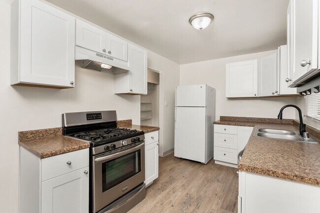 Building Photo - 4184 Cornelia Way