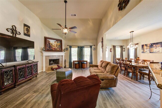 Building Photo - 10531 Sunflower Dr