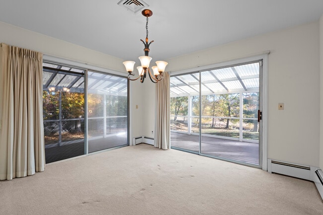 Building Photo - 3 Parsell Ln