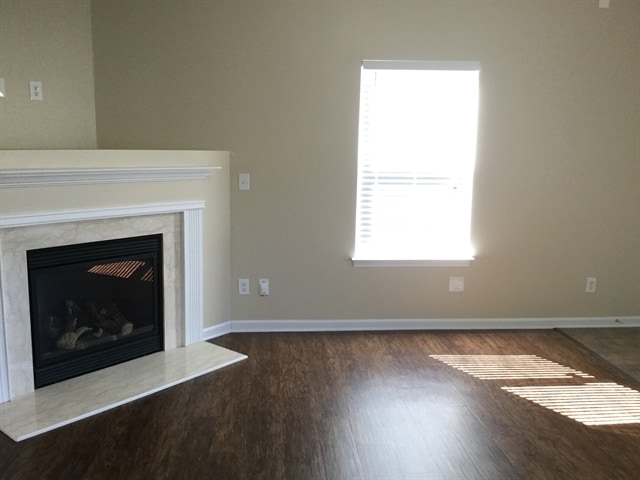 Building Photo - 941 Garrison Rd