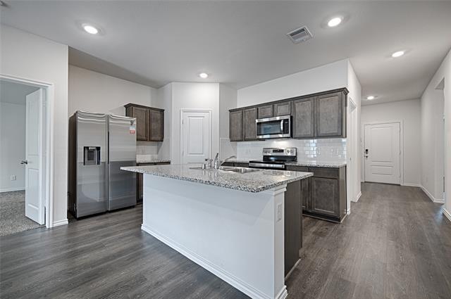 Building Photo - 2326 Conklin Dr