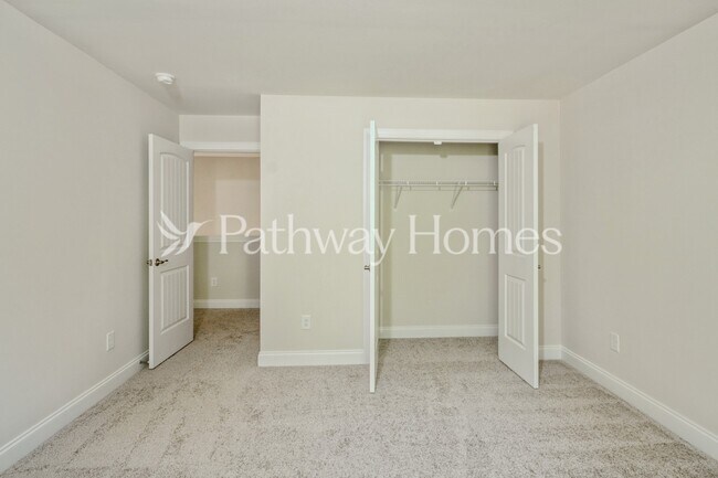 Building Photo - 173 Brixham Lp