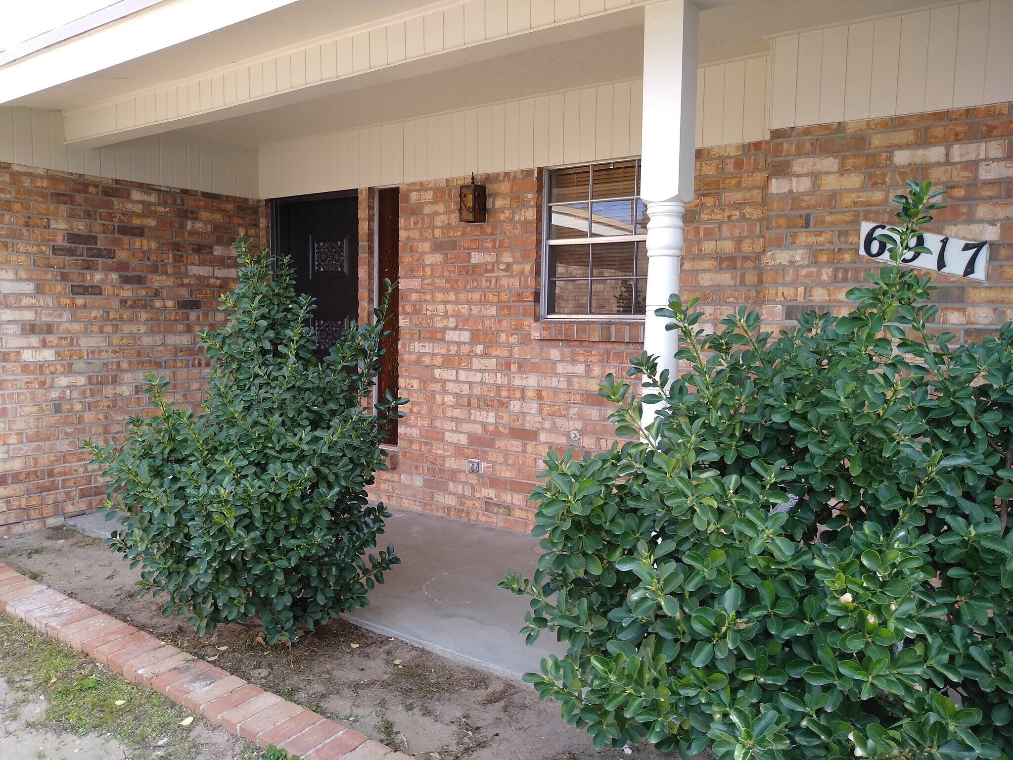 Building Photo - 6917 Alto Rey Ave Apt A