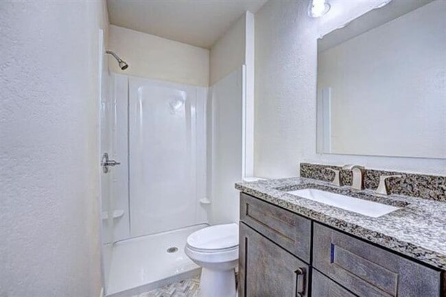Building Photo - Stunning home in highly sought neighborhood!
