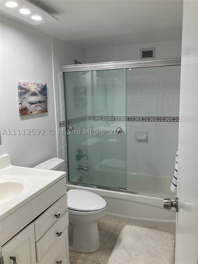 Building Photo - 5161 Collins Ave