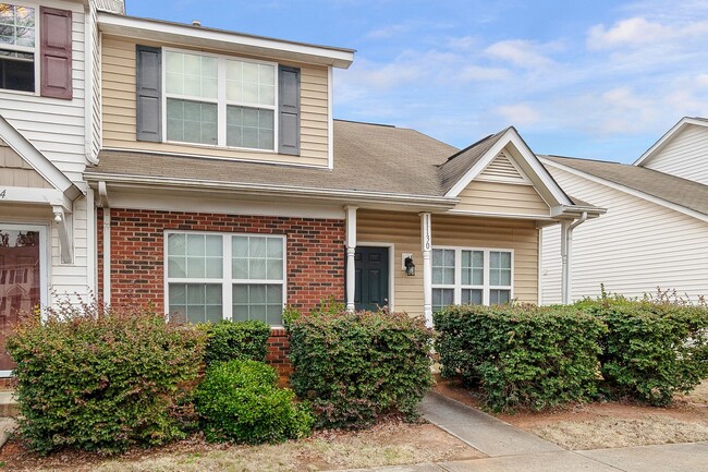 Building Photo - Master-on-Main End-Unit Townhome in Back Creek Villages!