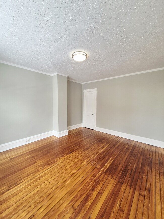 Building Photo - 3115 4th Ave