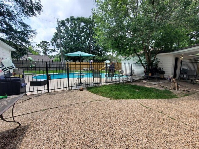 Building Photo - 3522 Kennonview Dr