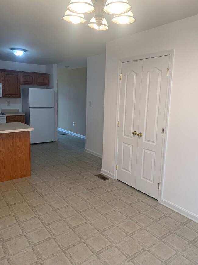Building Photo - 1 Floor Living! Wheatland Condo 2 Bed 2 Ba...