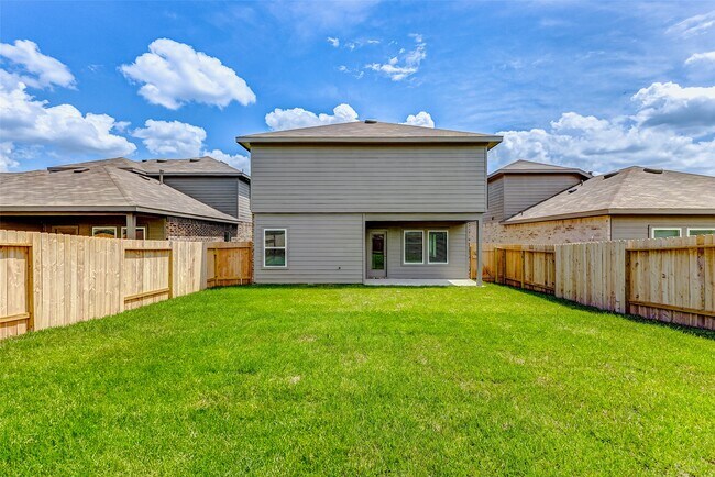 Building Photo - 24303 Alto Gdn Dr